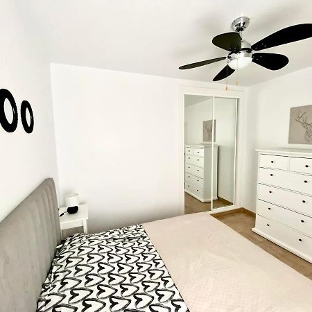 Locos Beach Holiday Apartments Torrevieja Exterior photo