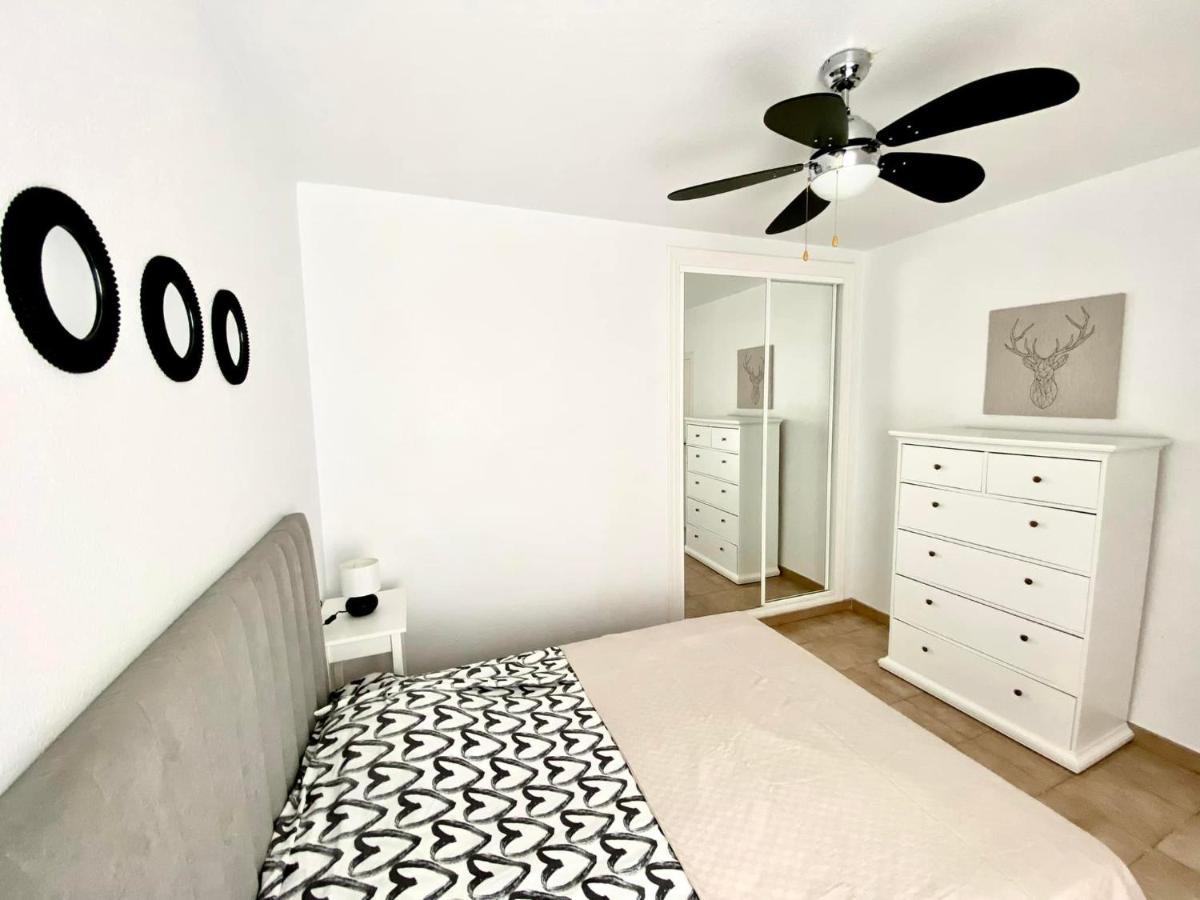 Locos Beach Holiday Apartments Torrevieja Exterior photo